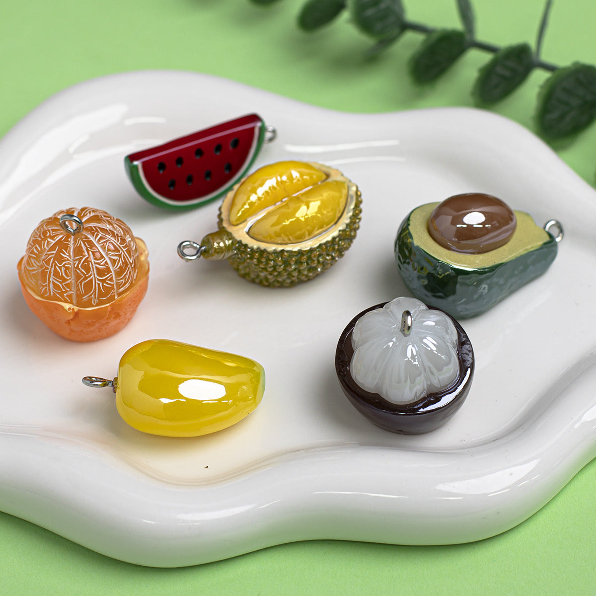 Creative resin simulated three-dimensional fruit accessories with electroplated hanging holes and loose beads for creative crafts diy Material cart hanger Secondary image