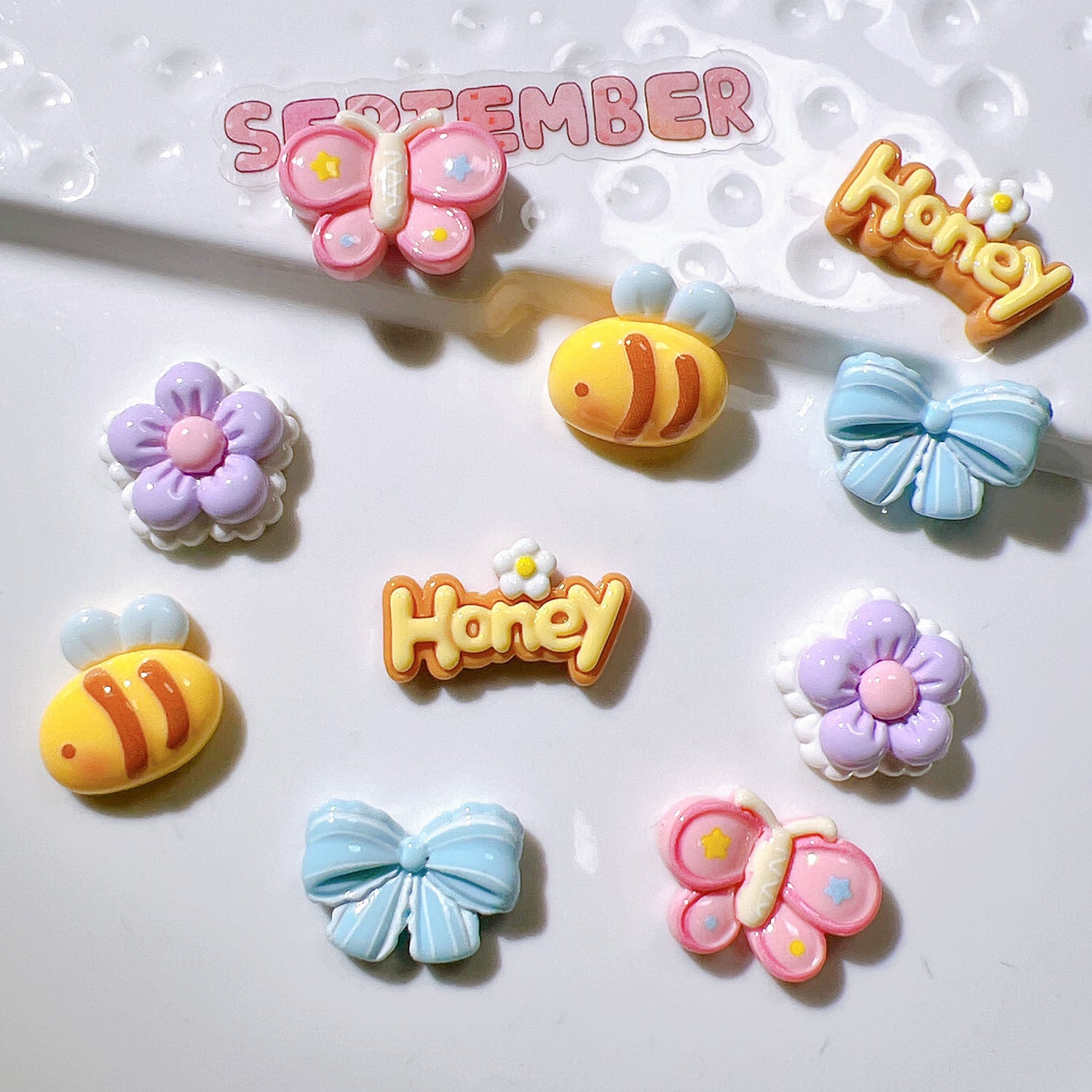 1b63bc70-5274-43f1-be93-cc7ce5c9f406