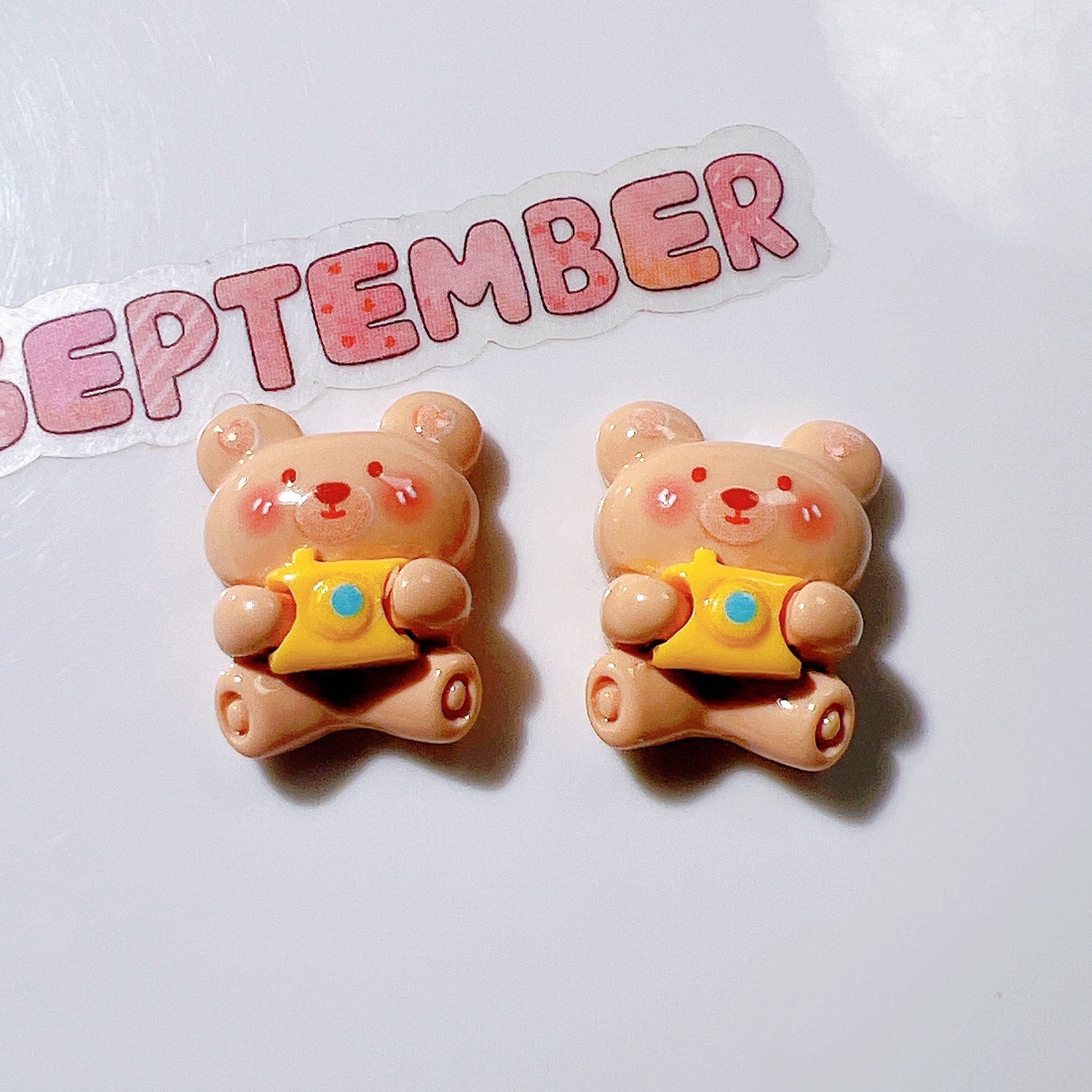 1eb20e44-1264-4d82-b20c-76242c52a86c