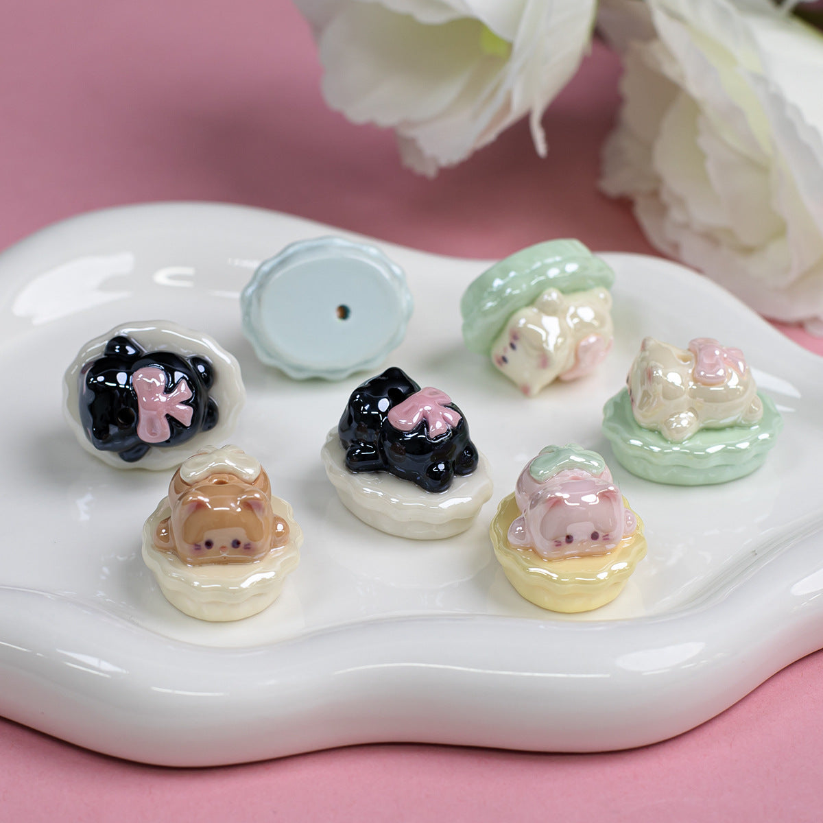 Lengyue Resin Cartoon Cute Three-Dimensional Kitten High-Gloss Electroplated Straight Hole Loose Beads diy Bracelet accessories Secondary image