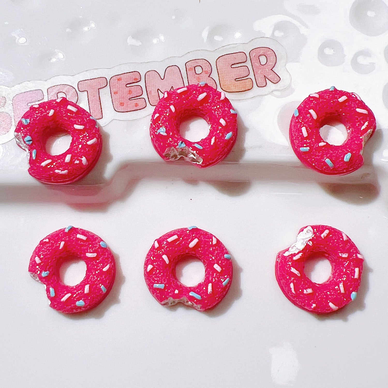 dc97cfb5-3d42-47bf-81f7-efa0cf00cf25