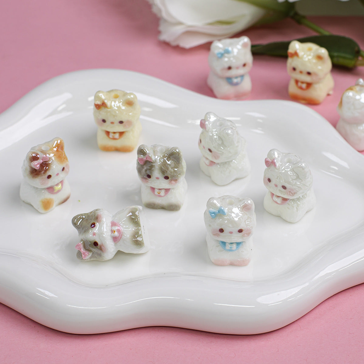Cute cartoon realistic three-dimensional adorable colorful cat electroplated resin through-hole loose beads diy Bead Accessories Secondary image